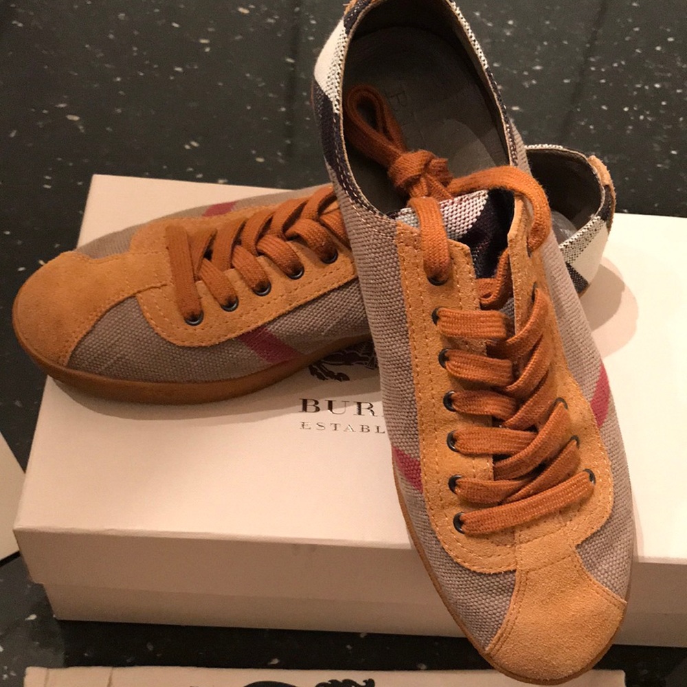 Burberry housecheck low top sneakers